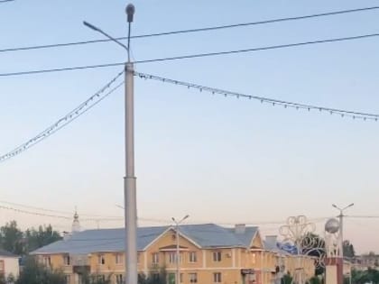 Жители Альметьевска обеспокоены огромным провалом вдоль автомобильной дороги