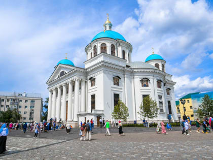 Минтимер Шаймиев принял участие в торжествах, посвящённых дню явления Казанской иконы Божией Матери во граде Казани