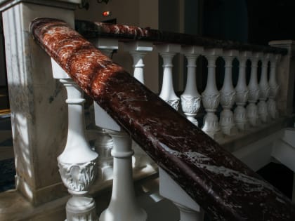 В казанском ТЮЗе разрушается стена