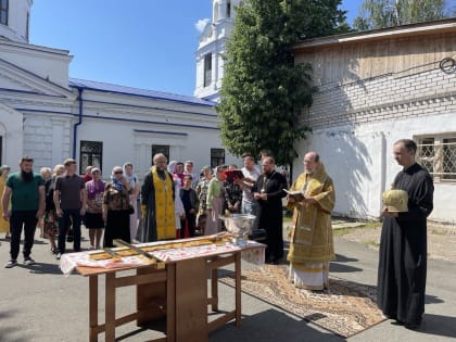 На Седмиезерный храм посёлка Царицыно установлен крест