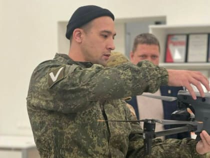 Форум «Знание. Герои» в Луганске: Расим Баксиков делится опытом