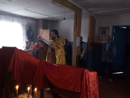 В Никольском храме с.Нижние Челны прошла Литургия на чувашском языке и лития по погибшим героям ВОВ