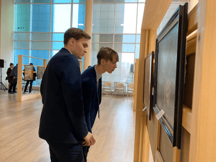 В Бугульме работает выставка картин художника Анатолия Крылова