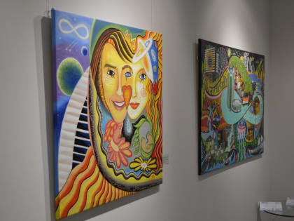 В Челнах открылась выставка известного нижнекамского художника Кристиана Апостола