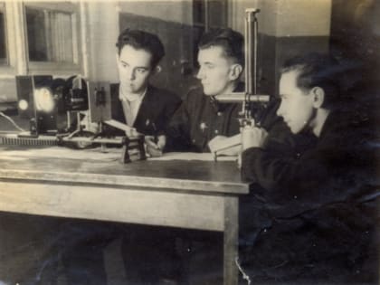 Научный полк. К 77-летию Великой Победы: Выпускник 1952 года Герман Ахромов – от радиста-разведчика до Заслуженного строителя России