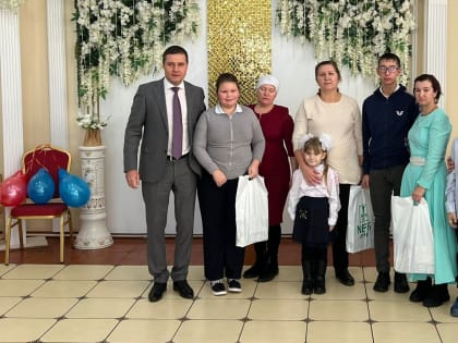 Рустем Шамеев принял участие в мероприятиях, приуроченных к Международному дню инвалидов в Кайбицком районе