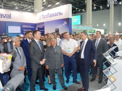 "Агроволга - 2022" в объективе: выставку посетили Президент Татарстана и министр сельского хозяйства Росси1ской Федерации