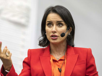 Канделаки пообещала включиться в политическую дискуссию из-за санкций против нее