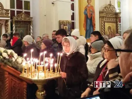 Сотни нижнекамцев посетили рождественские службы в церквях и храмах города и района