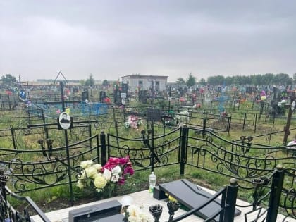 В Алексеевском восстановили более 10 надгробий, пострадавших от вандала