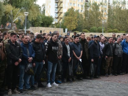 Наиль Магдеев проводил мобилизованных челнинцев