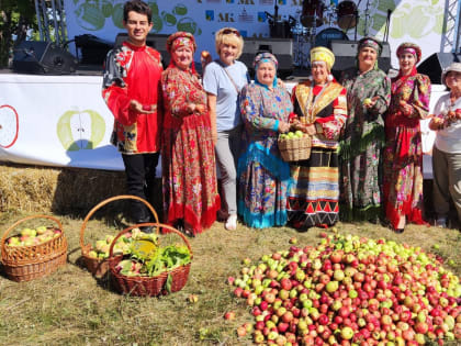 Заинские коллективы приняли участие на "Яблочном спасе в Красновидово"