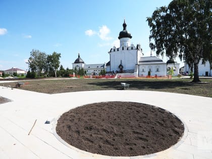 Гектар парка и 46 сибирских кедров: Успенская обитель Свияжска отметит 25 лет возрождения