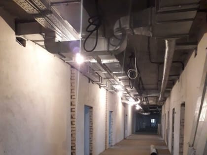 К строящейся поликлинике в Осинове подвели коммуникации и облагородили территорию