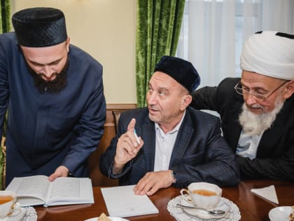 Муфтий в ДУМ РТ встретился с религиозными деятелями Узбекистана