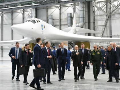 Путин предложил присвоить ракетоносцу имя Шаймиева