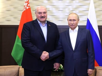 Кремль: Путин и Лукашенко обсуждают взаимодействие в оборонной области