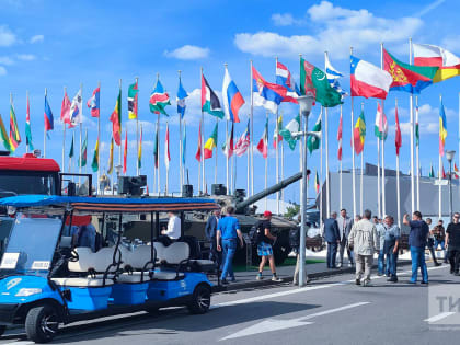 «Насытить войска защищенной техникой»: Татарстан представил новую технику на «Армии-2022»