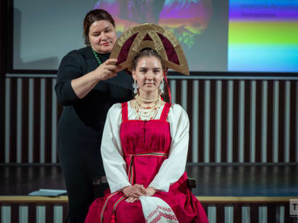 Кокошник как способ самовыражения: выпущен каталог русских головных уборов в музеях РТ