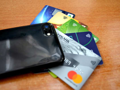 Под предлогом продажи товаров мошенники похитили деньги с банковских карт казанцев