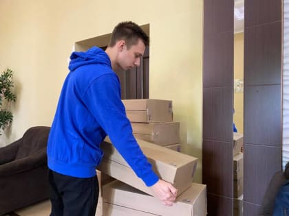 Молодогвардейцы развезли гуманитарную помощь в пункты временного размещения Казани и Зеленодольска