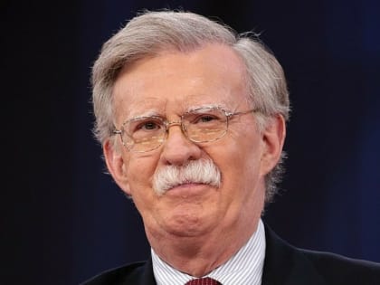 Болтон заявил, что политика Байдена только оттягивает поражение Украины