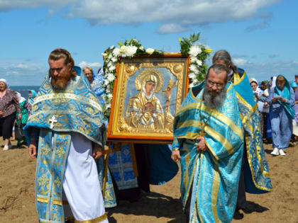 В Татарстанской митрополии прошли торжества, посвященные 206-летию обретения списка Ахтырской иконы Божией Матери