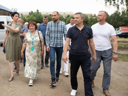 Партийный десант Нижнекамска посетил ряд объектов