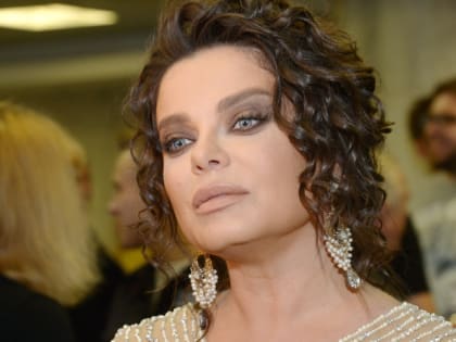 СМИ: Наташе Королевой и Хабибу запретили въезд в Литву