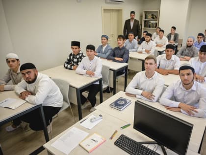 День учителя: в Татарстане преподают свыше 1800 мугаллимов