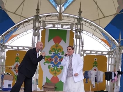 Лениногорцев с Сабантуем поздравили  популярные певцы Гузелия и  Артур Мингазов