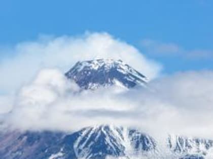 Пять туристов погибли при восхождении на вулкан