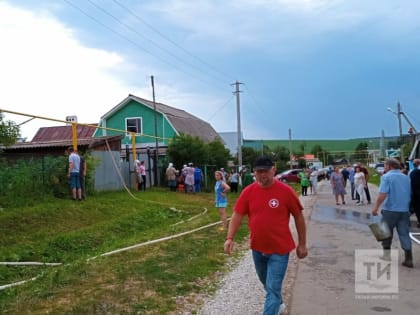 В РТ школьник услышал звук извещателя и вывел из горящего дома трех младших сестер