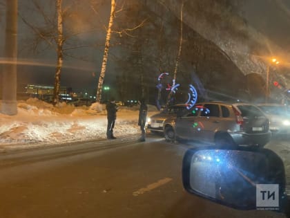 Из-за массовой аварии образовалась огромная пробка у Вертолетного завода в Казани