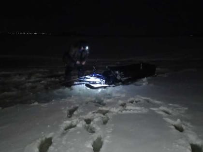 В Татарстане рыбаки оказались в опасности из-за провалившейся «мотособаки»