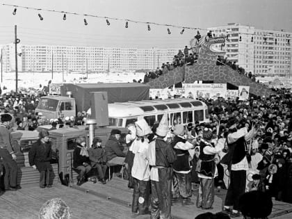 Что расположено на месте, где праздновали масленицу 47 лет назад в Челнах