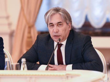 Путин наградил замруководителя исполкома Казани почетным званием заслуженного работника ЖКХ РФ