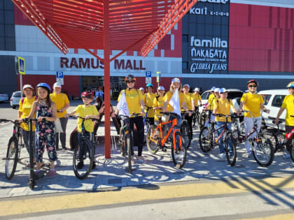 С книгой и велосипедом: в Нижнекамске состоялся первый веломарафон библиотекарей