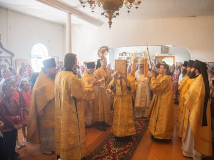 В субботу седмицы 3-ей по Пятидесятницы митрополит Кирилл совершил Литургию в храме святых бессребреников Космы и Дамиана в селе Нырья