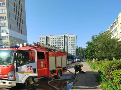 В Татарстане спасли двух человек из пожара в пятиэтажке