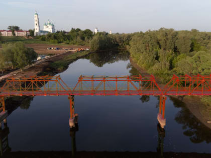 Мост через Тойму на Шишкинских прудах планируют покрасить в терракотовый цвет