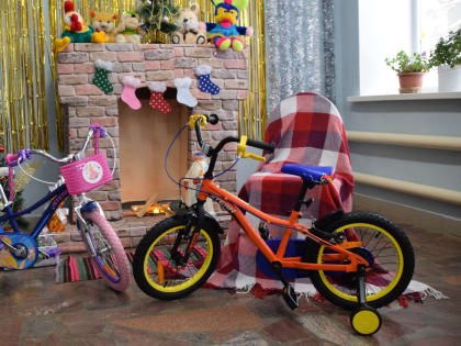 Глава района исполнил детские мечты с "Елки желаний"