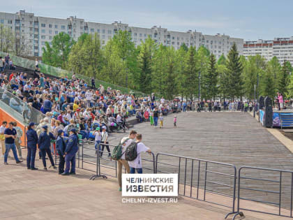 Концерты, карусели, фонтаны: челнинцы празднуют 1 Мая в трех районах города