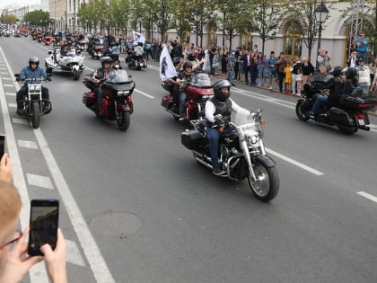 Байкерские состязания и концерт группы «Чили»: у Центра семьи «Казан» пройдет мотофестиваль «Два Кремля»