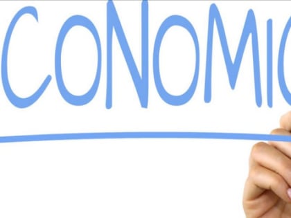 Песков: Россия преодолела угрозу обвала экономики