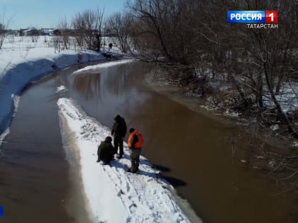 В Татарстане во избежание паводка начали подрыв льда на реках