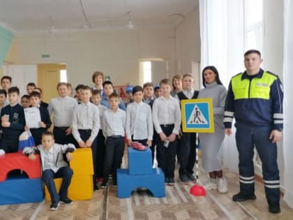 В ЦДТ прошло соревнование «Гонки на радиоуправляемых машинках»