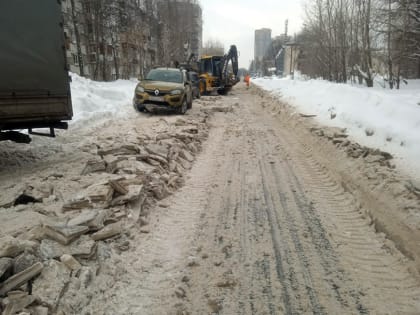 На участках Мамадышского тракта и улицы Братьев Касимовых на время ограничили движение транспорта