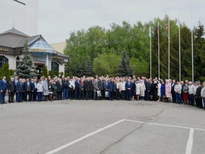 Минниханов по случаю столетия Казанского аграрного университета встретился с сокурсниками