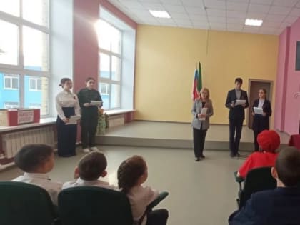 Священнослужитель Нурлатского благочиния рассказал о Дне Героев Отечества сельским школьникам